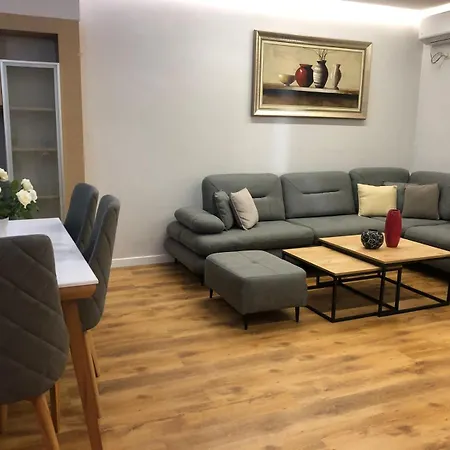 Seven Apartment